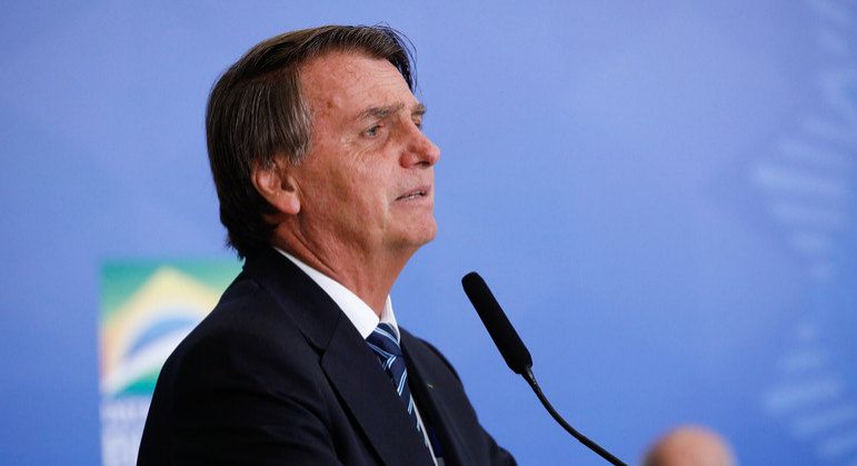 Bolsonaro sanciona Orçamento com vetos, e mantém R$ 1,7 bi para servidores