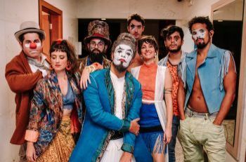O Teatro Mágico lança novo show 'Luzente' em Aracaju