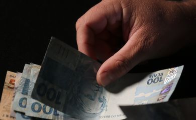 Prefeitura de Aracaju pagará salários dos servidores no dia 30