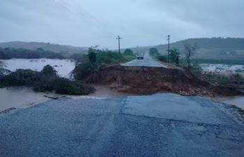 Trecho da rodovia SE-438 que desabou e matou três pessoas deve ser reconstruído em até seis meses