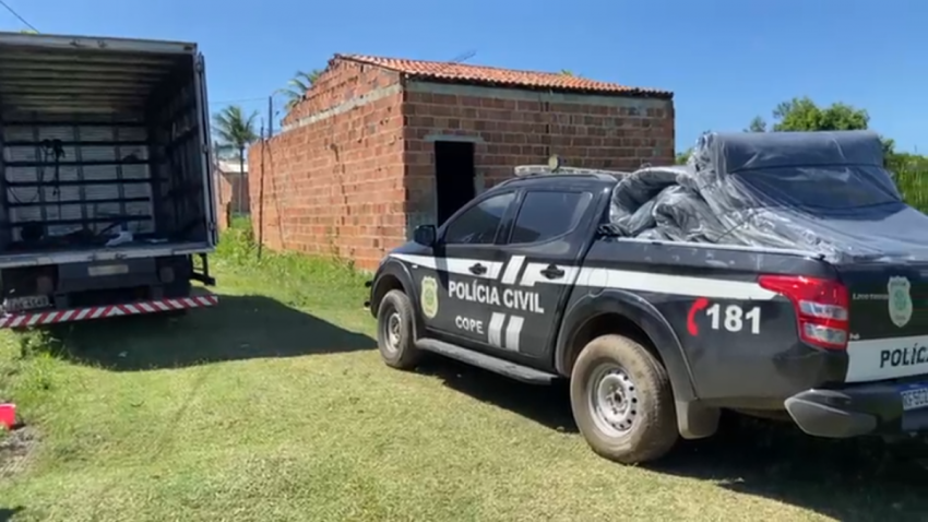 Carga de EVA avaliada em R$ 1 milhão é localizada em imóvel de foragido em Socorro