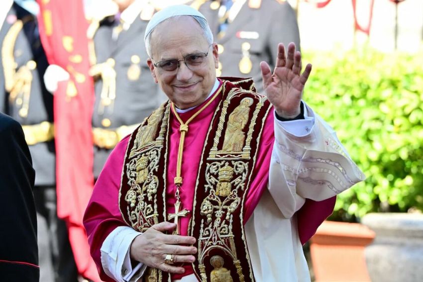 Leão XIV toma posse da cátedra de bispo de Roma na basílica de São João de Latrão