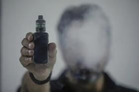 Saúde de Aracaju alerta sobre os riscos dos cigarros eletrônicos