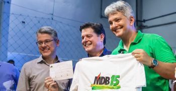 Prefeito de Socorro ganha reajuste de 25% no próprio salário, mas nega recomposição justa aos servidores