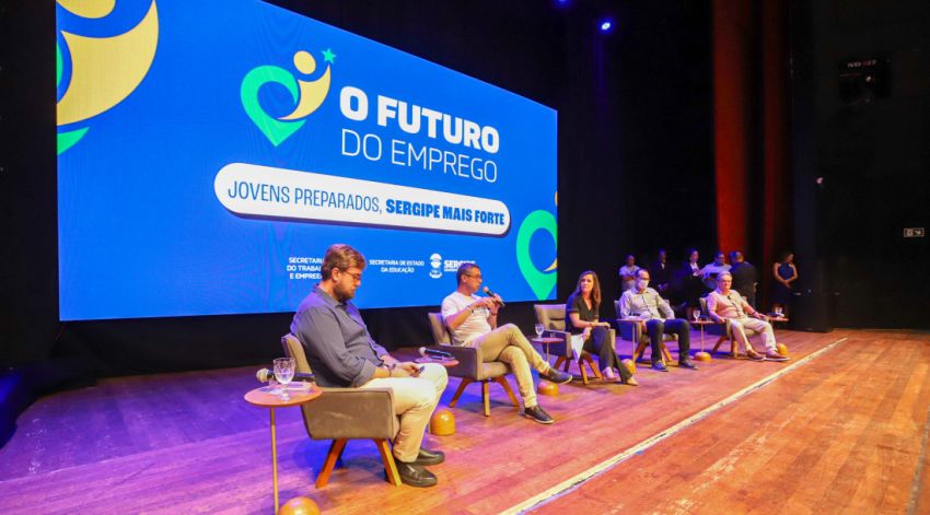 Governo de Sergipe qualificará mais de cinco mil estudantes da rede pública de ensino para o trabalho
