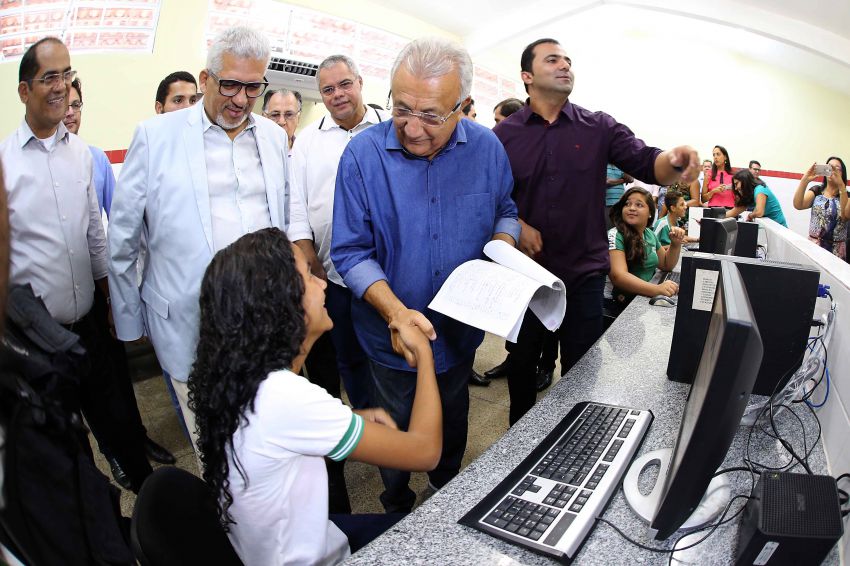 "Nenhum governo fez tanto pela educação quanto o nosso", diz Jackson ao entregar escolas em Socorro e Telha