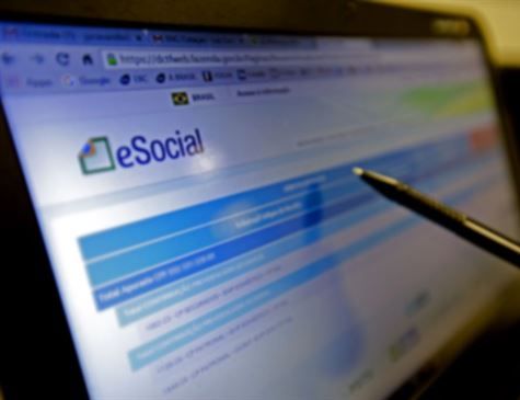 Começa segunda fase do eSocial para empresas de médio porte