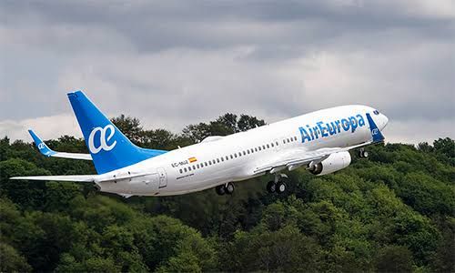 Primeira companhia aérea estrangeira se estabelece no Brasil
