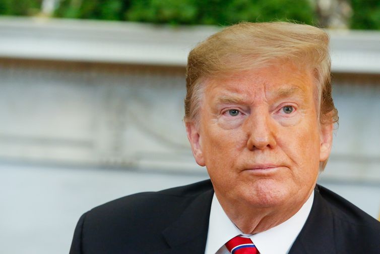 Trump: Irã receberá reação de "grande força" se atentar contra os EUA