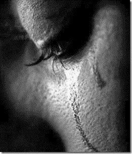 Psicóloga explica sentimento e comportamento de fãs, que expressam luto nas redes sociais