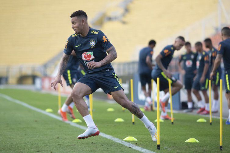 Brasil e Argentina decidem nesta terça vaga na final da Copa América