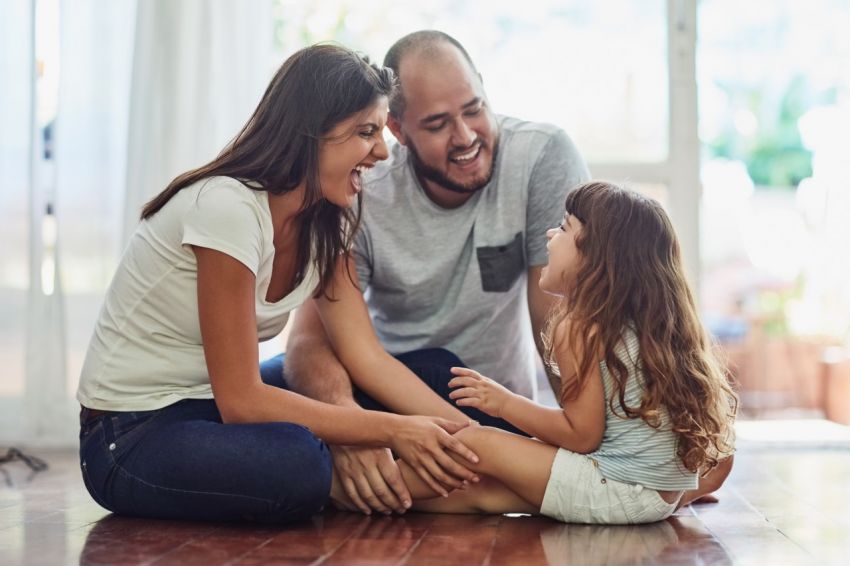 Em nova campanha, Hapvida une amor e tecnologia para falar de saúde