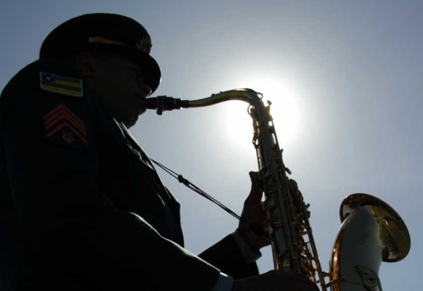 Corpo Musical da Polícia Militar recebe vinte instrumentos através do Proerd