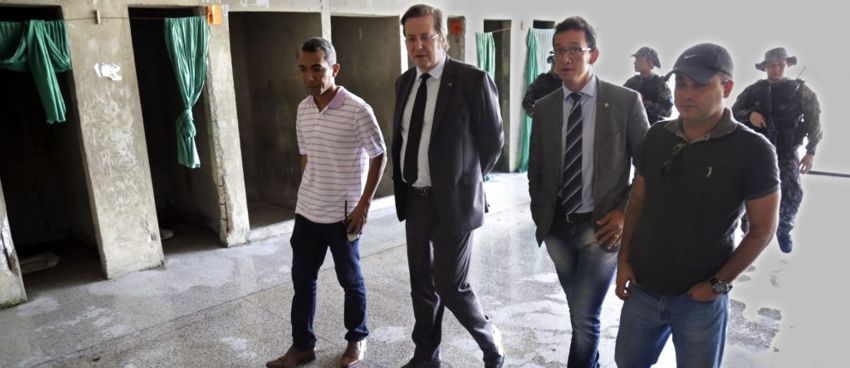 Diretor do Depen visita unidades penitenciárias e aprova trabalho realizado em Sergipe