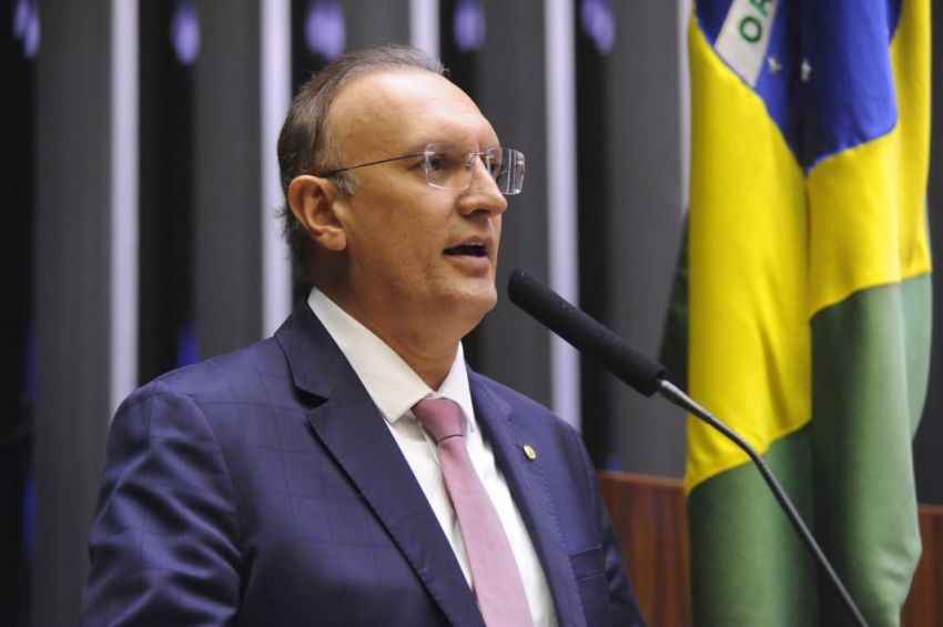 Fábio Henrique apresenta projetos de combate à violência contra mulher