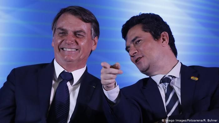 Bolsonaro se reúne com Sérgio Moro após receber projeto sobre abuso de autoridade