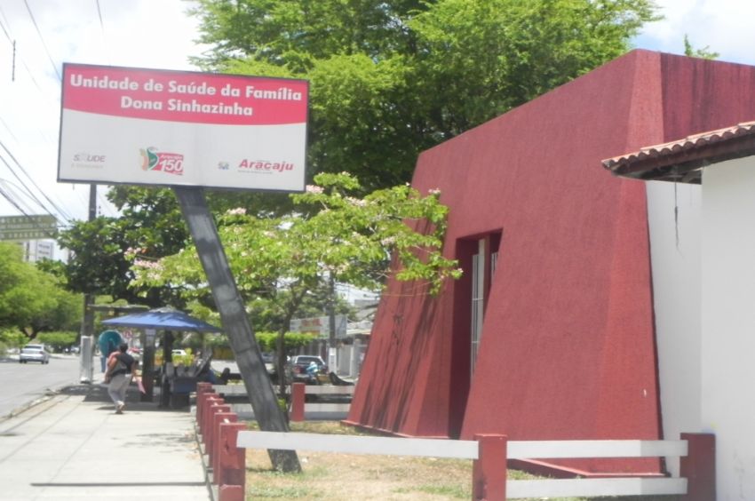 Laércio libera 5 milhões para a saúde de Aracaju e 450 mil para pavimentação de ruas