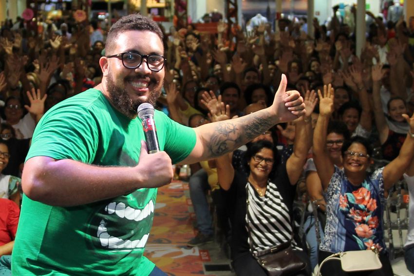 Ramon Coxinha e Marcel Macedo estrelam o 'Viva Humor'