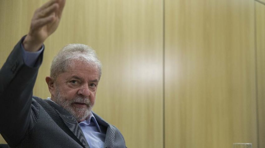 Em carta, Lula diz que não aceita 'barganhar' por liberdade