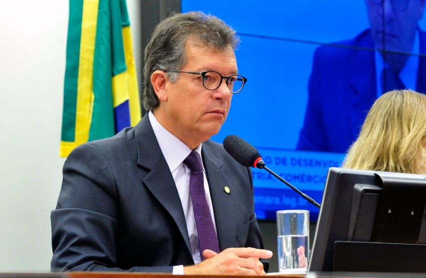 Laércio relança a Frente Parlamentar em Defesa do Setor de Serviços