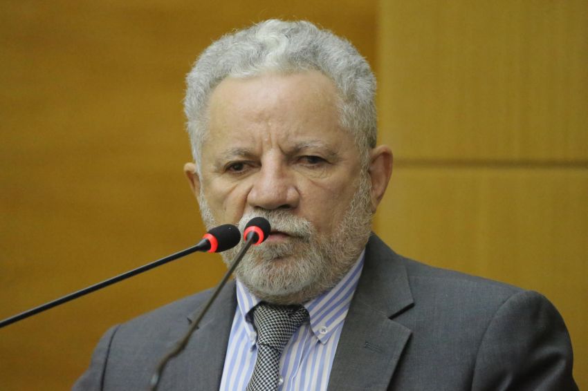 Gualberto discorda de homenagem de Sergipe ao general Hamilton Mourão