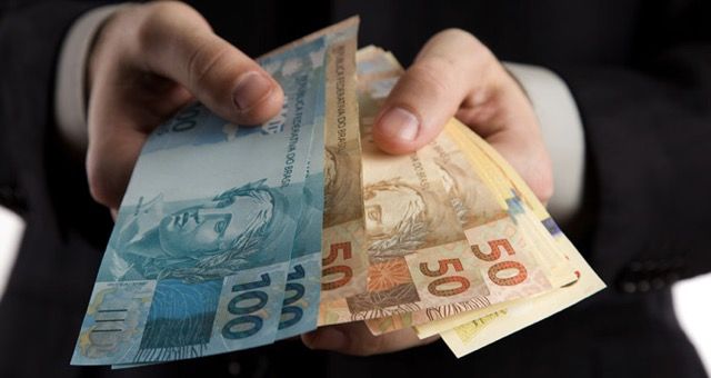 Caixa paga hoje até R$ 500 do FGTS para parte dos correntistas