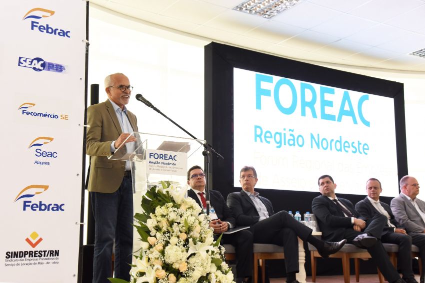 Edvaldo participa da abertura do Fórum Regional das Empresas de Asseio e Conservação