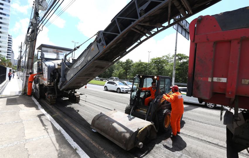 Trânsito na Beira Mar fica em meia pista nesta segunda-feira, 21