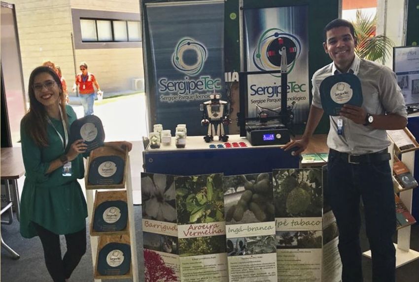 Estudantes conhecem órgãos do governo voltados para pesquisas