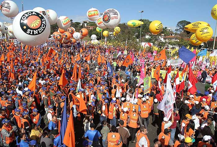 Servidor que for a eventos sindicais terá de compensar horas