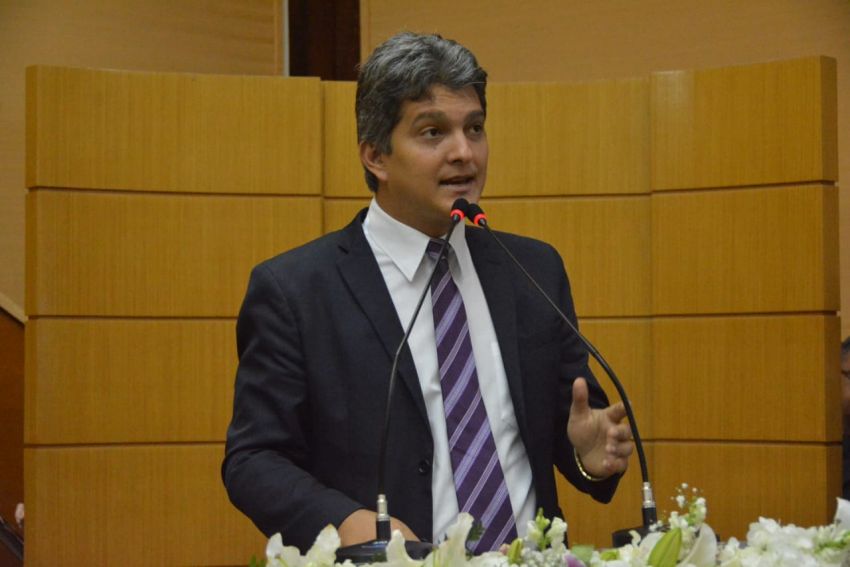 Deputado realiza campanha em favor da vida