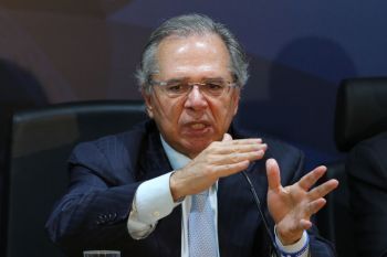 Novos servidores não terão estabilidade automática, diz Guedes