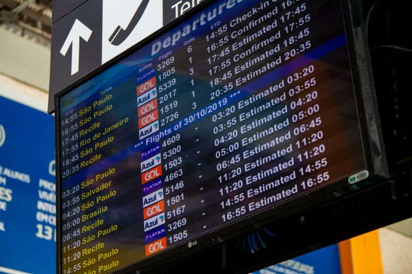 Fluxo de passageiros aumenta após início dos novos voos em Aracaju