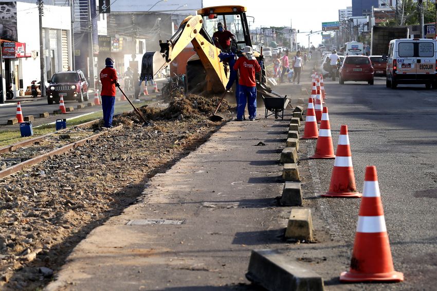 Recapeamento asfáltico: trechos das avenidas em obras ficam em meia pista nesta segunda, 2