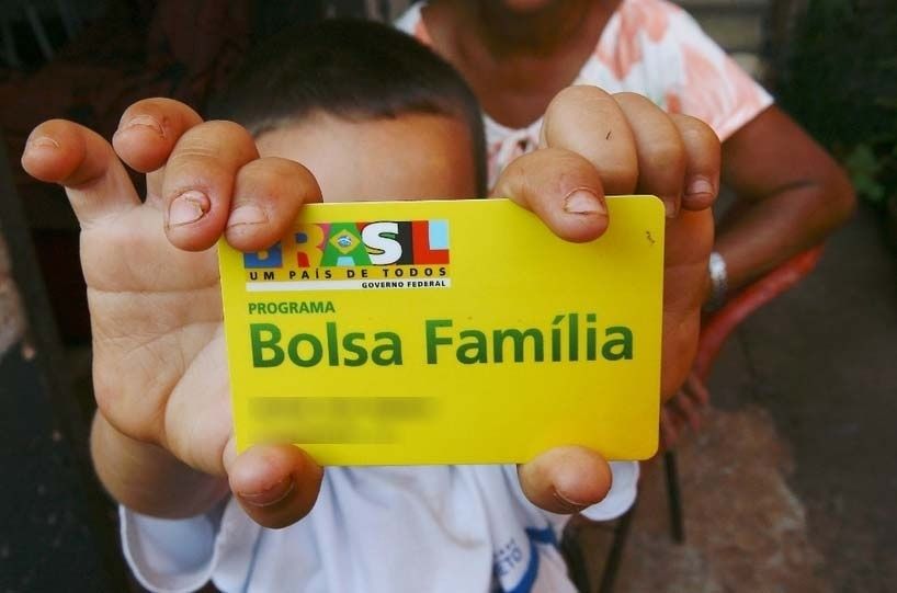 Caixa começa a pagar hoje décimo terceiro do Bolsa Família