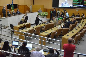 Dez deputados estaduais e um ex-deputado tem aposentoria concedida