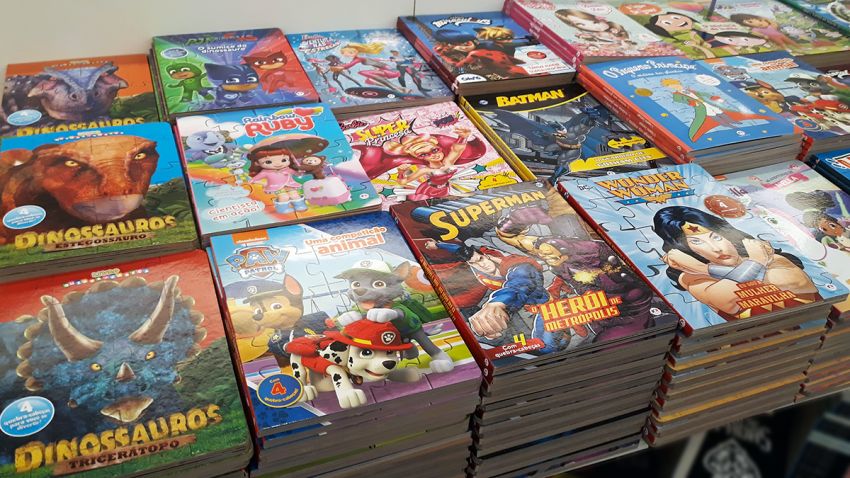 Escariz realiza feira de livros no Shopping Jardins