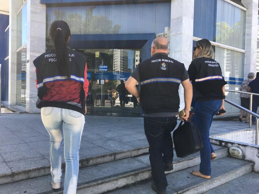 Prefeitura facilita denúncia de descumprimento da Lei dos 15 minutos