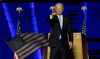 Biden lançará força-tarefa contra covid-19, e Trump planeja protestos