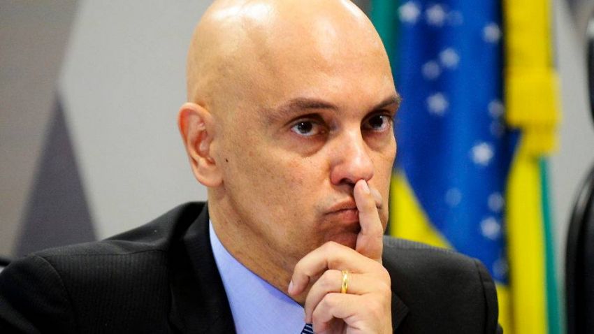 Perfis de bolsonaristas nas redes sociais são suspensos por determinação de Alexandre de Moraes