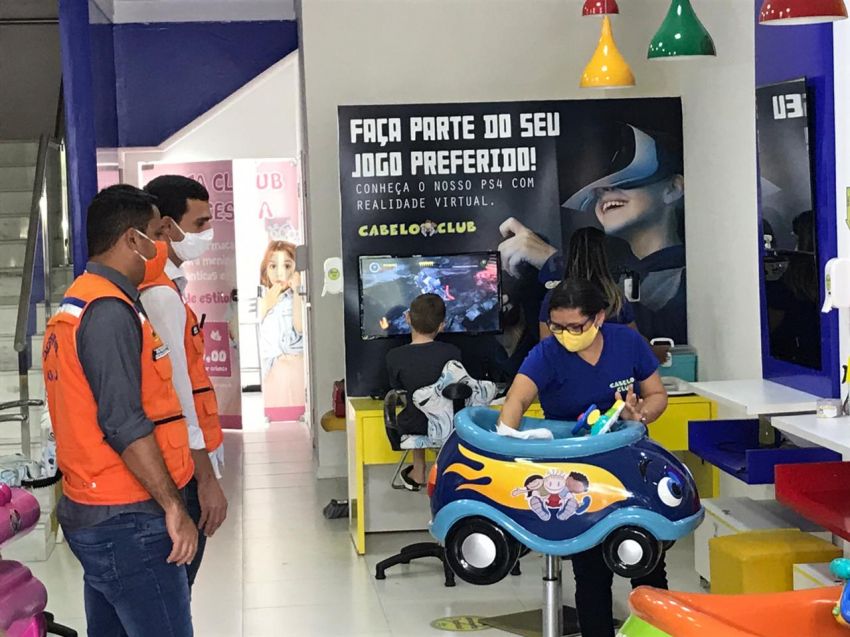 Procon-Aracaju averígua cumprimento de regras de biossegurança em salões de beleza