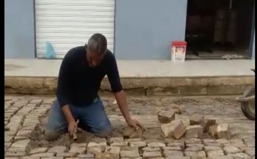 Morador de Lagarto decide arrumar via pública por conta própria