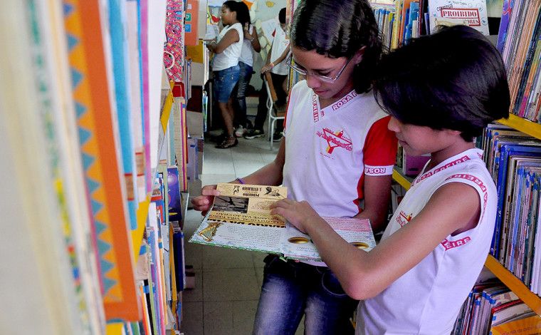 Escolas estaduais deverão escolher obras literárias para acervo da biblioteca até esta sexta-feira, 25