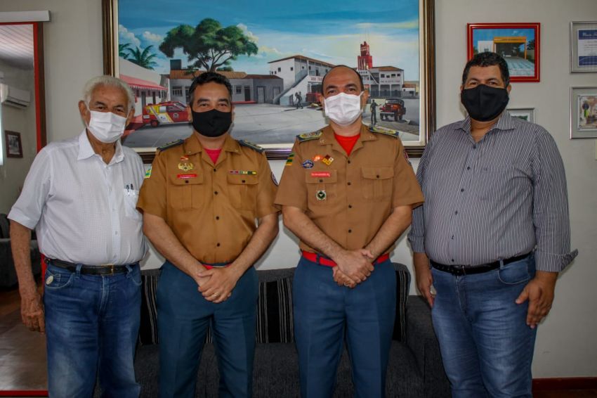 Unit recebe Medalha de 100 anos do Corpo de Bombeiros Militar de Sergipe