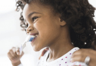 Você sabe quando começar a levar a criança ao dentista?