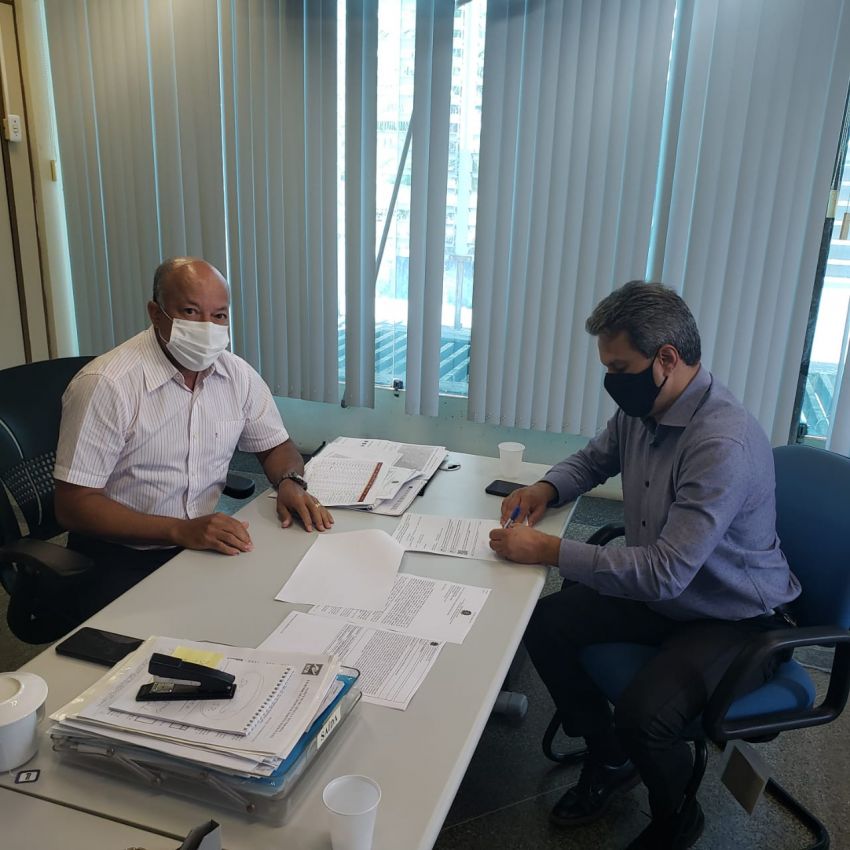 Laranjeiras: Prefeitura e FUNASA firmam convênio para investimento de R$ 1 milhão