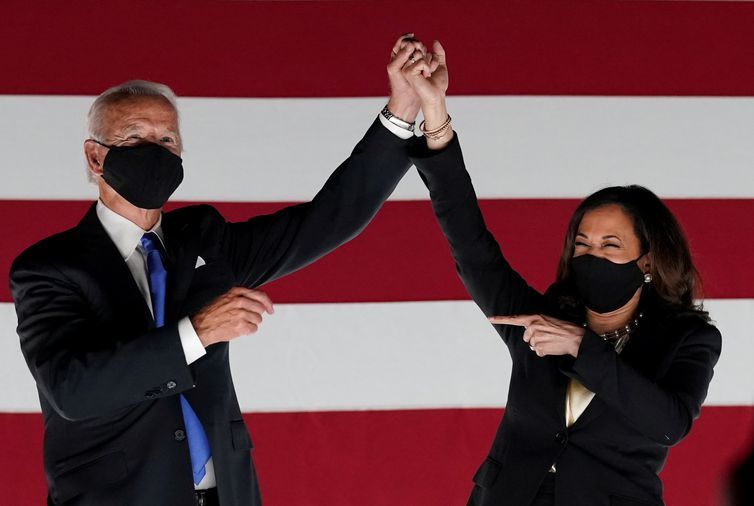 Joe Biden toma posse como presidente dos EUA em evento virtual