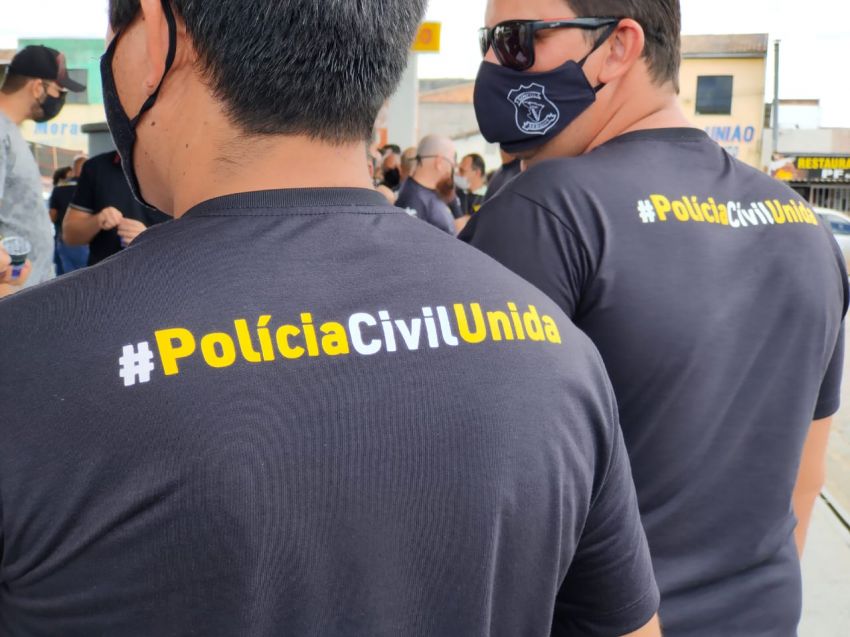 Polícia Civil Unida realiza ato em Umbaúba em memória a policiais civis mortos no município
