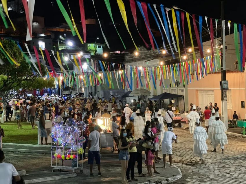 Prefeitura de Laranjeiras lança edital para a participação de artistas no XLVIII Encontro Cultural