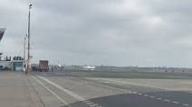 Urgente: Avião da Latam colide com veículo antes de decolar e deixa dois mortos no Peru